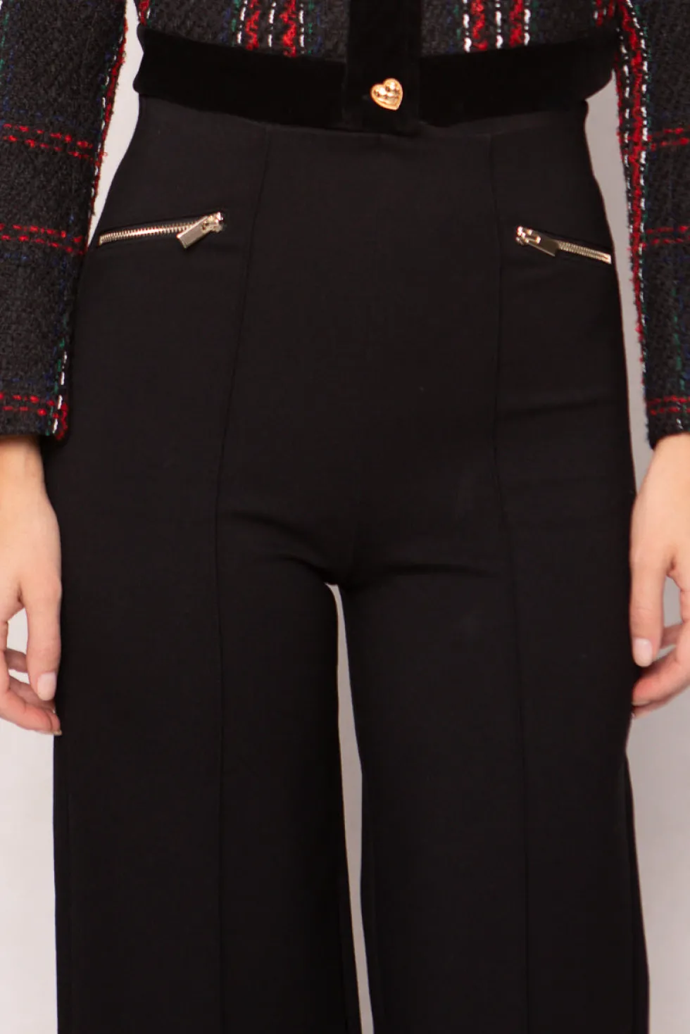 Alyssa Pop Ponte Pants in Black