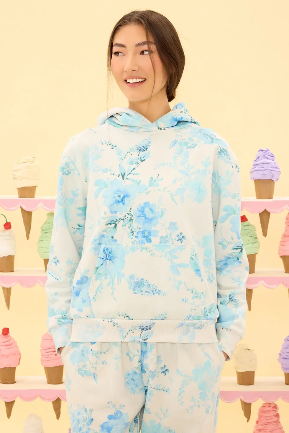 Kian Hooded Sweatshirt in Blue Aquarelle Fleur