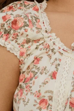 Palermo Top in Ivory Heritage Rose
