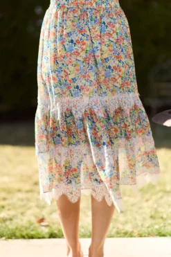Verona Skirt in Vibrant Yarrow
